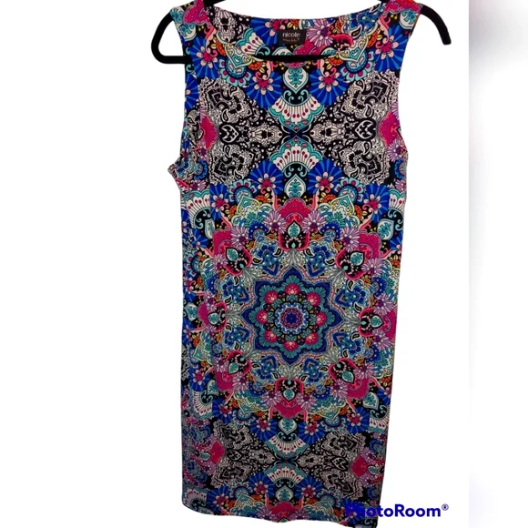 Summer Midi Dress - Picture 2 of 5